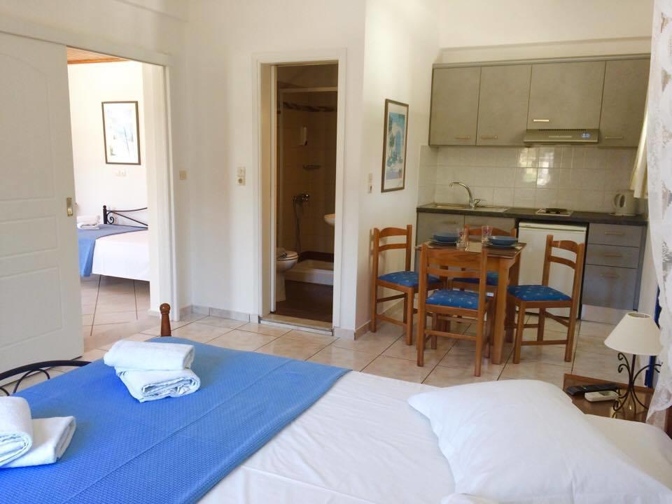 Villa Anna Maria Mylopotas Eksteriør billede